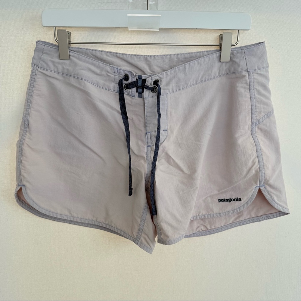 Patagonia Womens Wavefarer® Boardshorts size 8 in Purple